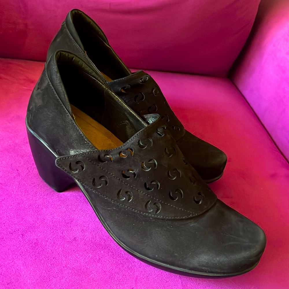 Naot black suede shoes